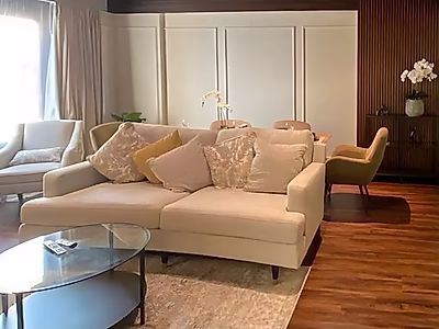 UNIQUE AND FULLY RENOVATED 1 + OFFICE | BALCONY ON THE MARINA