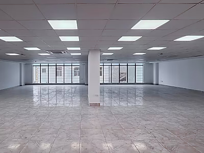 Open space office in Al Sadd | 351 sqm