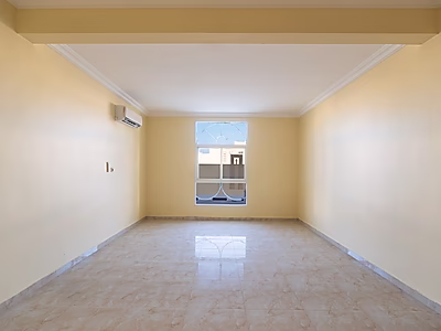 مجمّع سكني مميز للإيجار – 20 فيلا غير مفروشة مع تكييف | الرويس