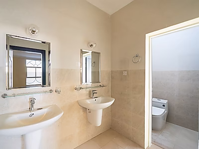 مجمّع سكني مميز للإيجار – 20 فيلا غير مفروشة مع تكييف | الرويس