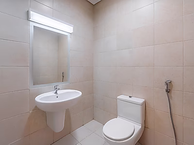 شقة فاخرة ٢ غرفة + غرفة خادمة | إطلالة على القناة