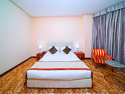 فندق ثلاث نجوم فاخر للبيع في موقع استراتيجي – عوائد استثمارية مرتفعة