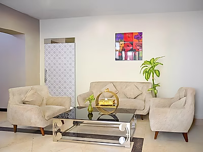 فندق ثلاث نجوم فاخر للبيع في موقع استراتيجي – عوائد استثمارية مرتفعة