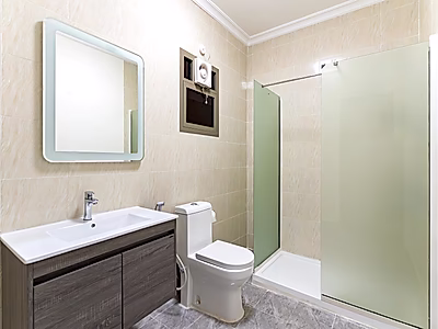 شقة تمليك مفروشة ومؤجرة من غرفتين في الوكرة | مجمع سكني مغلق | استثمار جاهز بعائد مضمون