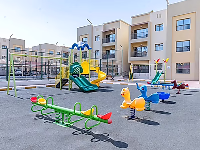 شقة تمليك مفروشة ومؤجرة من غرفتين في الوكرة | مجمع سكني مغلق | استثمار جاهز بعائد مضمون