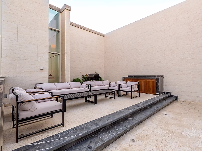 Ultra-Luxury Penthouse | 4BR+M | Title Deed | Lusail - Photo 17