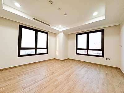 Spacious 2-Bedroom Apartment in The Pearl | City & Sea Views | Rented