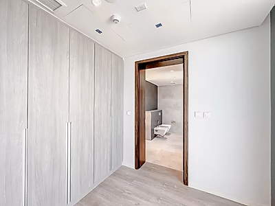 SEASIDE SERENITY | SPACIOUS 1 BED | TENANTED | HIGH FLOOR