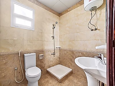  شقة أنيقة مكوّنة من غرفتي نوم للإيجار في فريج النصر