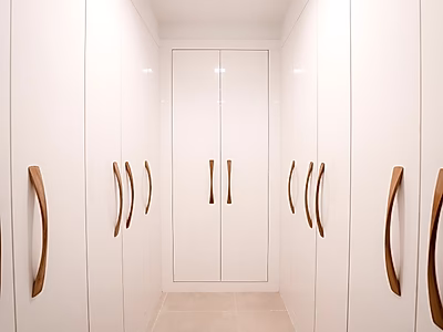 استوديو فاخر بإطلالة بحرية | سند ملكية | المتّحدة