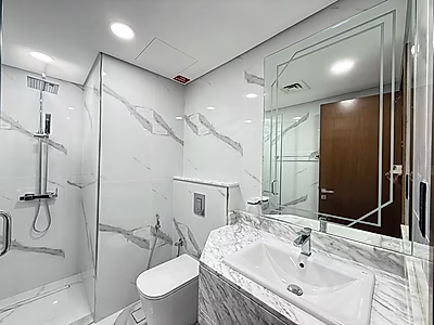 شقة جديدة كليًا مع غرفتي نوم + غرفة خادمة | طابق علوي | دفع عند الاستلام | لوسيل مارينا