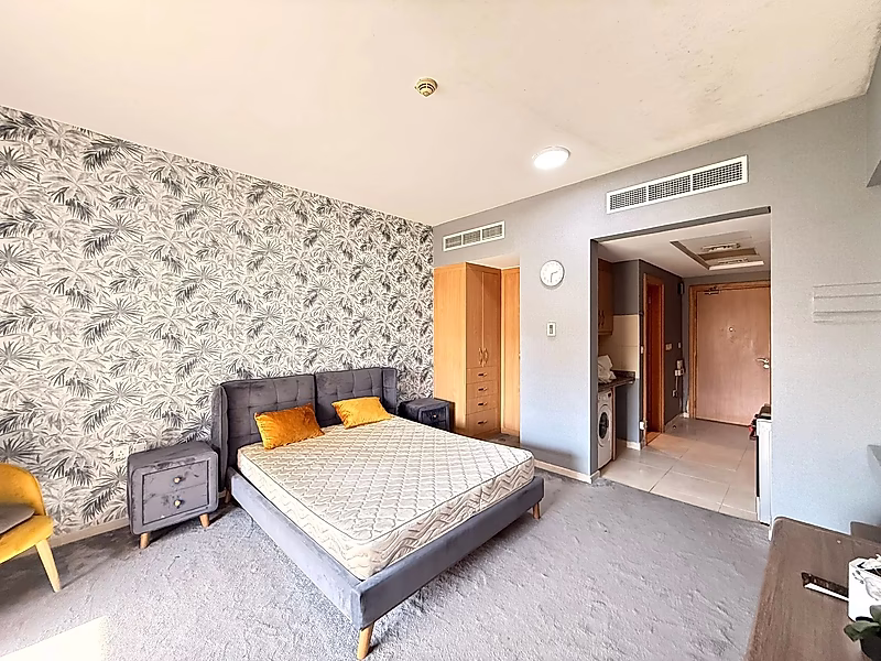 FURNISHED STUDIO WITH TITLE DEED | IMMEDIATE ROI | FOX HILLS - Photo 1