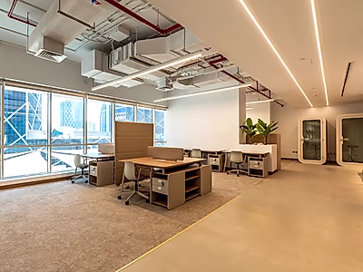 مكتب فاخر مجهّز بالكامل بمساحة 214 متر مربع في الخليج الغربي