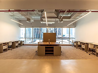 مكتب فاخر مجهّز بالكامل بمساحة 214 متر مربع في الخليج الغربي