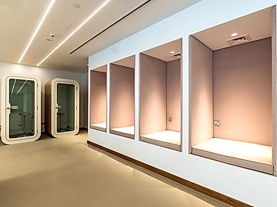 مكتب فاخر مجهّز بالكامل بمساحة 214 متر مربع في الخليج الغربي