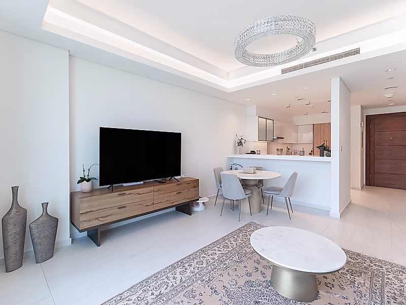 Luxury 1 BHK with Panoramic Sea Views  Prestigious Promenade Living at Gewan Island - Photo 3