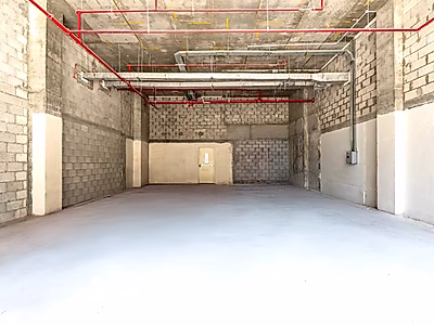 إليك النسخة العربية من الوصف بصياغة احترافية وجذابة، مناسبة للإعلانات العقارية الراقية: