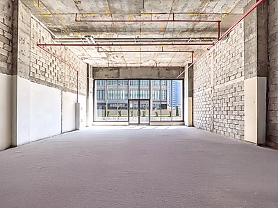 إليك النسخة العربية من الوصف بصياغة احترافية وجذابة، مناسبة للإعلانات العقارية الراقية: