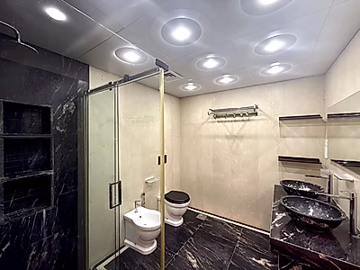 Fully Renovated 2-Bedroom Apartment | Marina Views | Porto Arabia