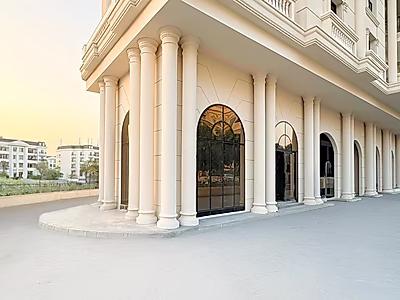 قطعة تجارية مميزة في مشروع لا فيردي – مدينة لوسيل