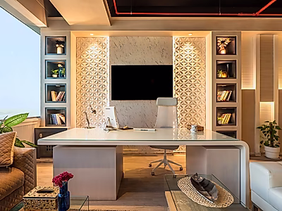 مكتب فاخر للبيع في ذا إيتينث تاور – لوسيل مارينا