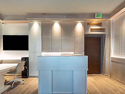 مكتب فاخر للبيع في ذا إيتينث تاور – لوسيل مارينا