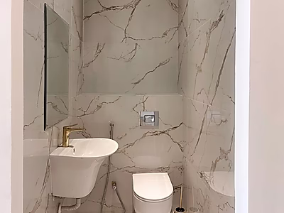 مكتب فاخر بمساحة 220 متر مربع مجهز بالكامل في لوسيل