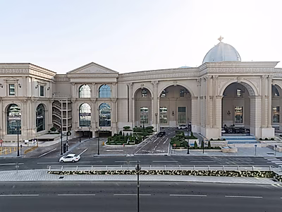 حصري | شقة فاخرة مفروشة بالكامل في لوسيل | معيشة راقية | تشمل الفواتير