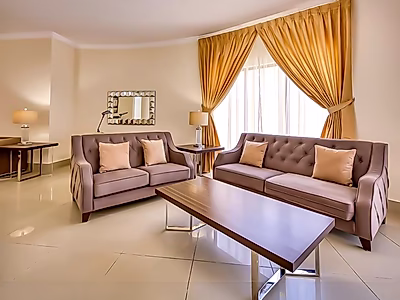 فيلا فاخرة مفروشة بالكامل داخل مجمع سكني | عين خالد