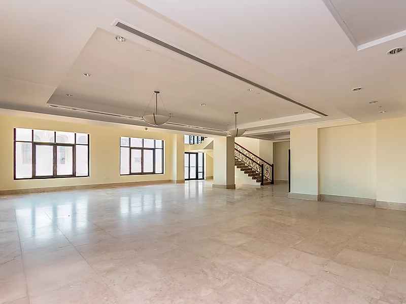 Luxury Penthouse for Sale in Porto Arabia - Photo 2