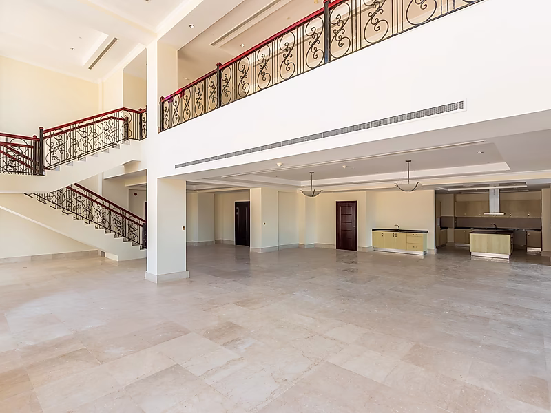 Luxury Penthouse for Sale in Porto Arabia - Photo 3