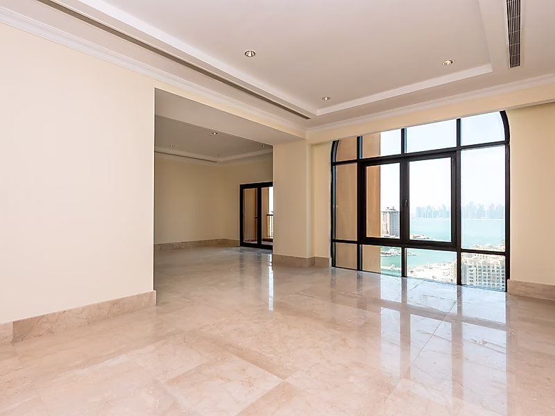 Luxury Penthouse for Sale in Porto Arabia - Photo 11