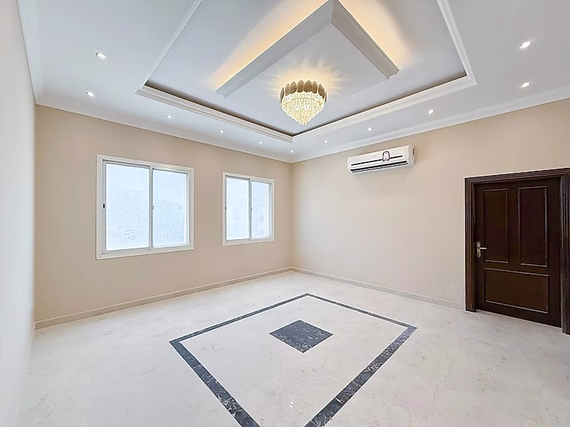 فيلا صالون نسائية فاخرة للبيع - فرصة استثمارية جاهزة! | أم قرن - Photo 1