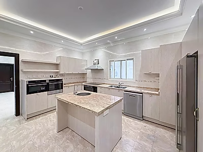 فيلا صالون نسائية فاخرة للبيع - فرصة استثمارية جاهزة! | أم قرن