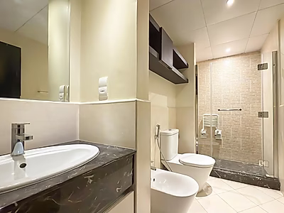 SOPHISTICATED LIVING SPACE | STUDIO CONVERTED INTO 1-BEDROOM | PORTO