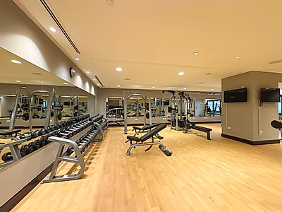 SOPHISTICATED LIVING SPACE | STUDIO CONVERTED INTO 1-BEDROOM | PORTO