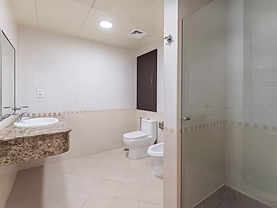 Discover Luxe 2BR Apartment | Porto Arabia