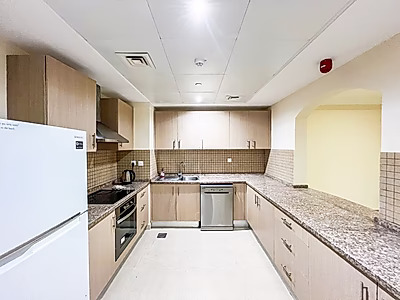 SPACIOUS AND MAINTAINED 1-BEDROOM APARTMENT | PORTO