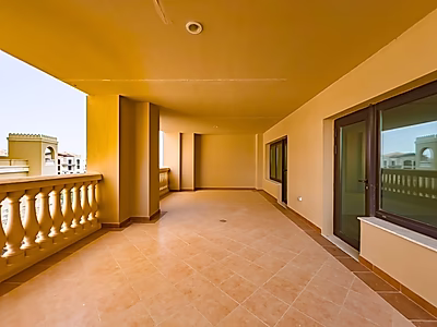 SOPHISTICATED 1-BR APARTMENT | THE PEARL