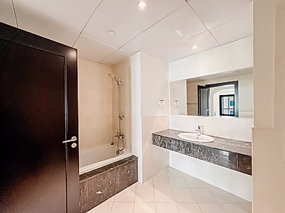 BRIGHT AND SPACIOUS 1-BEDROOM APARTMENT | PORTO