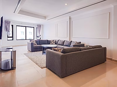 Exquisite 1+BR Apartment in Porto Arabia