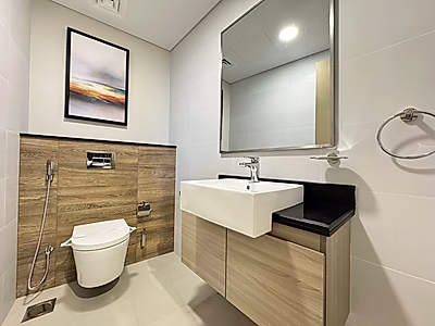 MODERN LUXURY 2 BEDROOM APARTMENT | WATERFRONT DISTRICT