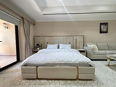 Chic 1BR Apartment | Porto Arabia Living