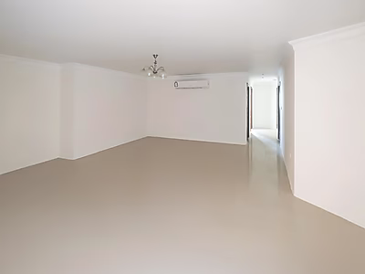 مكتب للإيجار بمساحة ١٢٠ مترًا مربعًا - مكيفات وخزائن - فترة سماح