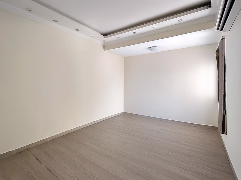 135 sqm Office for Rent – With AC - Grace Period - Photo 2