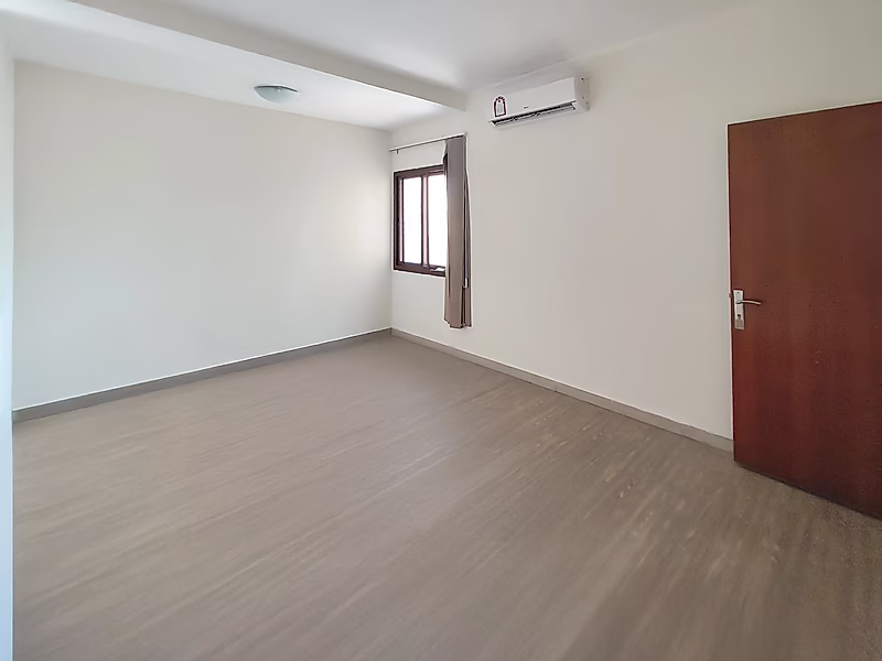 135 sqm Office for Rent – With AC - Grace Period - Photo 7