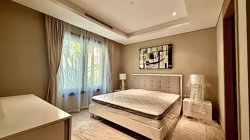 Exquisite Townhouse for Rent in Porto Arabia – Marina Views & Modern Elegance - Photo 6