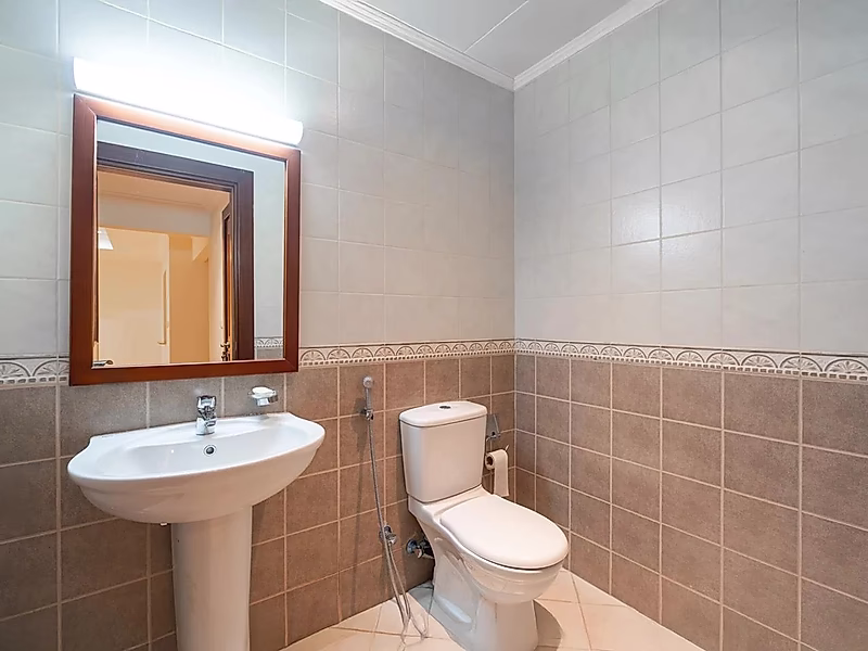ELEGANT 1 BEDROOM APARTMENT | PREMIUM TOWER | PORTO - Photo 6