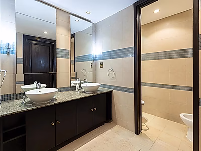 Sophisticated 2BR Apartment | Porto Arabia with Large Balcony | The Pearl - Qatar