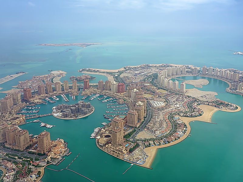 أرض بحرية واسعة في موقع مميز | اللؤلؤة، قطر - Photo 1